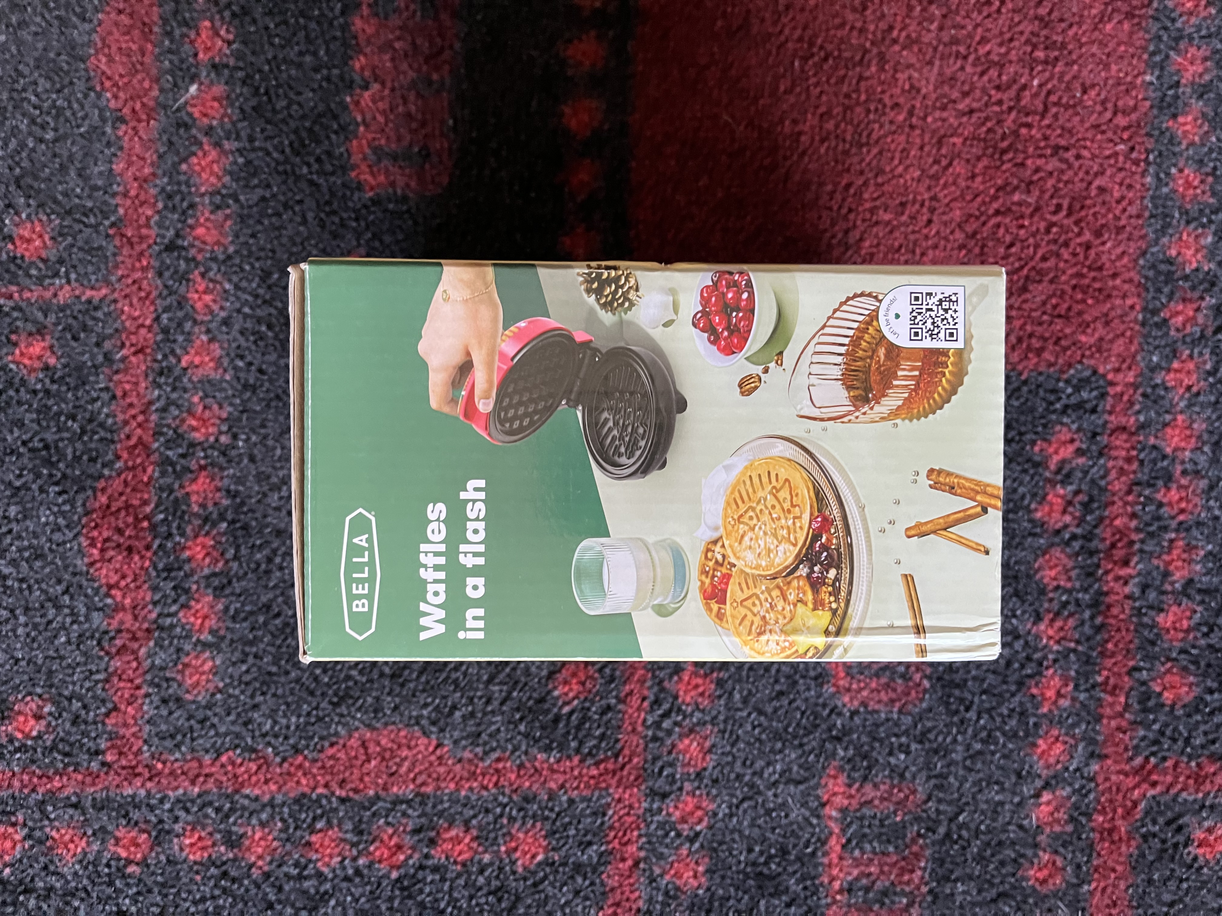 Christmas-themed waffle maker